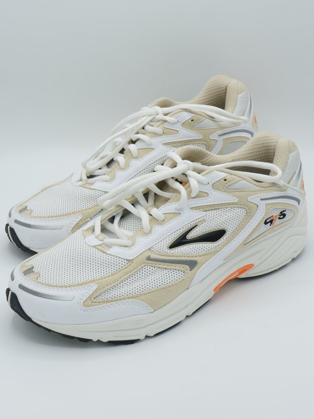 Brooks Adrenaline GTS 4 Retro Running Shoes White Fog Nectarine Women's Size 11